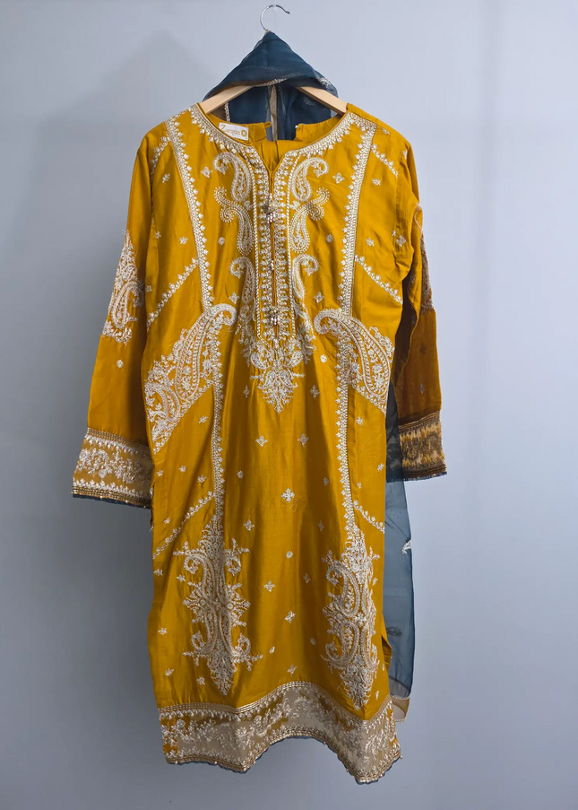 Mustard embroidered lawn kurta set with organza dupatta