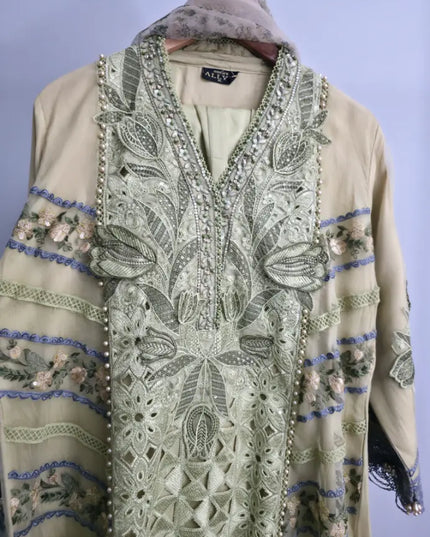 Festive organza party wear outfit for women