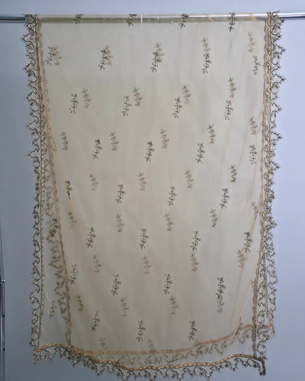 Net dupatta yellow kurta set close view